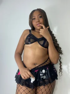 AngelaRoberts: your virtual gf 🍒 ( 7 фото)