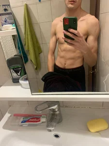 lilshotik Public зображення