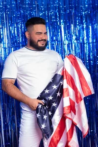 MichaelBear_ 4TH JULY 🎉❤️🤍💙 Foto 3