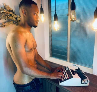 Oliver_bigblack_cock kullanıcısının Hi✨ albümü -  8 fotoğraf