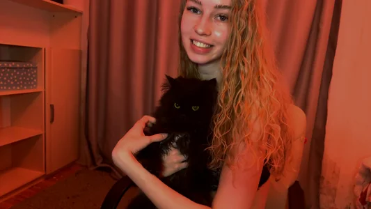 LunaCrave Me and my sweet cat Gambar 9