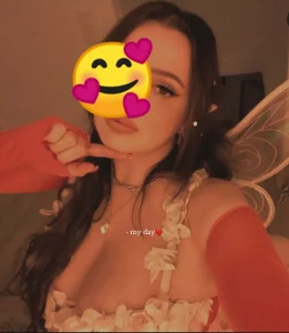 Yassmin-_-Nare Public 사진