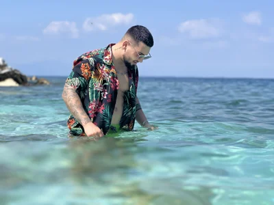 _DylanGreen Greece vation Pic 2