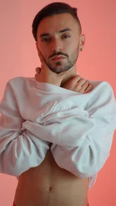 jakemagnus Not everything wrapped is meant to be hidden. Pic 8