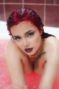 Imannejulienne Welcome to my Life Pic 5