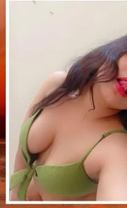 Bold-Divya1 Public slika
