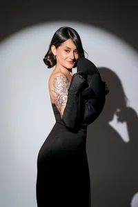 Alice_milf_ Vogue or Elle or L'officiel Which one would you see me? Pic 2