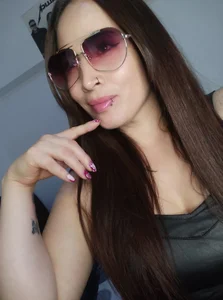 nathy_28latexPublic Bild