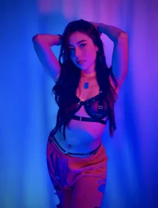 SquirtMaddiee_ Public Immagine  2