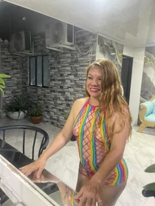 alicee__mature correte conmigo 💦🤤 Pic 3