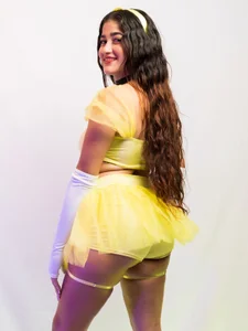 MIIAHERNANDEZ DIVINE BEAUTIFUL Pic 3