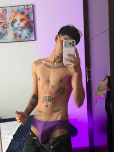 lukasstrong_ I love the color purple 💜 사진 4