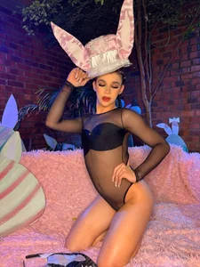 Sophiaa_doll_: 😏🐰 ( 5 фото)