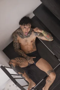 your trusted tattoo artist🦾🩳🍆🔥 de Aron_ford  8 Imagens