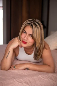 Alexandra_Torress Public Gambar 3