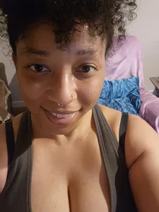 Marie-Petite Sweaty Selfies Pic