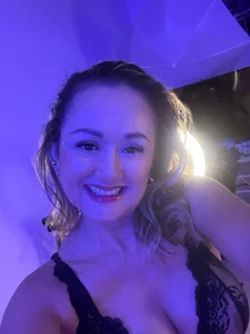 BunnyGlow50 HI LOVE টি ছবি