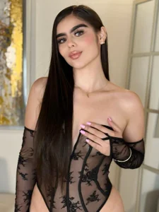 Black is my color de AntonellaDimeo  2 Imagens