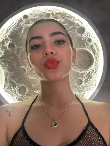 shanell-hott Public Foto