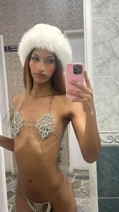 Nailuj6_6 Public Pic 8