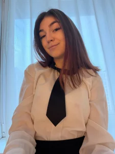 AlveraFavila I'm skipping school Billede 2