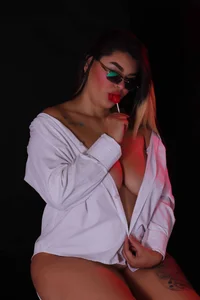 katy_deep Come out of curiosity... stay out of desire Foto 5