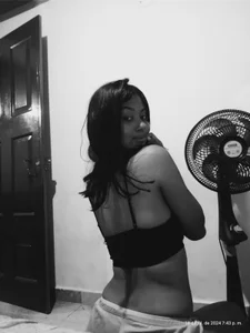 TaniaSevillano Public 圖片 5