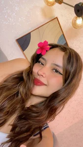 MAGIC_EMMA_ Each photo is a temptation… how many can you resist? 💋 Foto 2