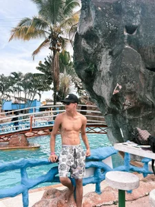 Noha_white a different day Pic 4