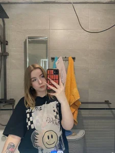 HillaryZelek Public Pic 4