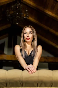 BLACK DRESS AND SOME WINE od EmillyBronte  snímek