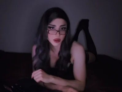 AliceSparkle13 Office lady Bilde 2