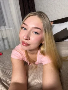 Pink bive de AlinaTeaseX  4 Imagens