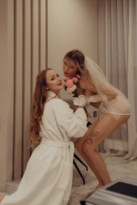 GraceSecrettt Me and Bella got girls Pic 3