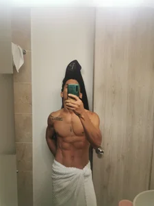 blorelopez Shower รูป  2