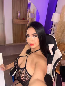 Charlotte__08 I'm ready to play with you! 🍒🔥 Foto 2