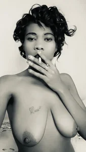 Nasty_sonnie Smoking Poză 5