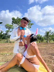 Hornyshow1 Spurs and skin: the perfect match 👢🍑 Bilde 2