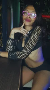 Lunita_5 in a nightclub 💃😍💕 Pic