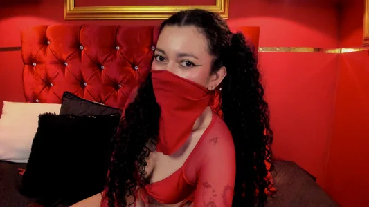 ArianaLaurent_ Red😏🫦 slika 3
