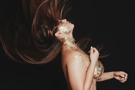 CelesteBrucee gold Immagine  2