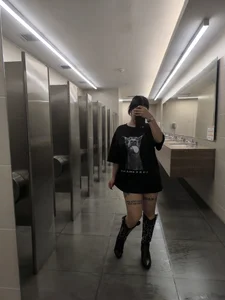 nyx_97 Just me🥹💜 Foto 2