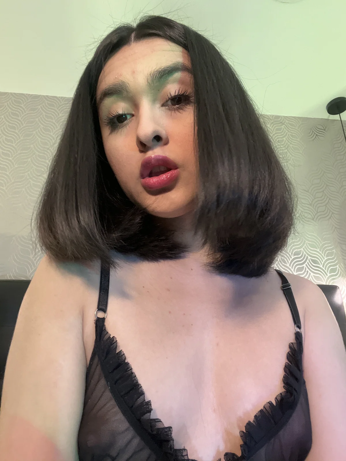 MiahWindsor Poză populară 7582