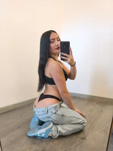 Scarlett__Fox__のPHOTOS OF THE WEEK 🌹の 3枚の写真