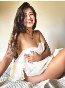 Arianna_C In my bed  2. fénykép