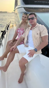 Rabbits_couplee Dubai Lounge Pic