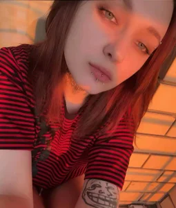 SarahDeen1 Public Foto 2