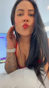 bounce_katty Kisss meeee 🥰🍒 Pic 3