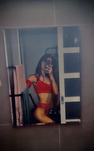 EmiliaXxx2 🫦 Pic 2
