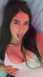 Itzel_Geneva White is my color - {count, plural, one {תמונה אחת} two {שתי תמונות} many {# תמונות} other {# תמונות}}
